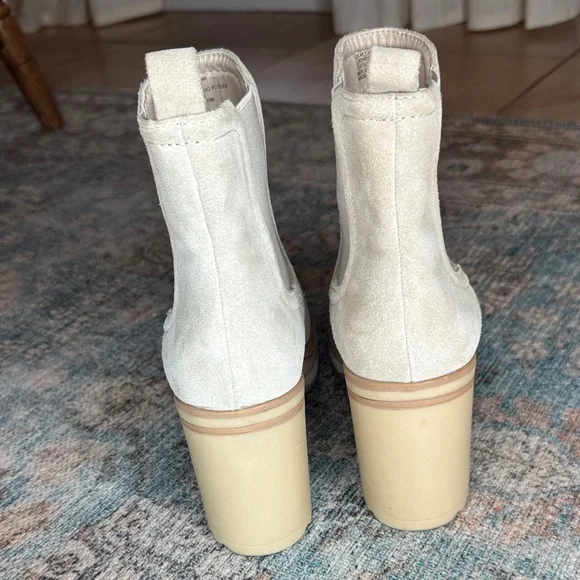 Steve Madden Lexa Cream Neutral Chunky Heeled Bootie 9 - Picture 11 of 14